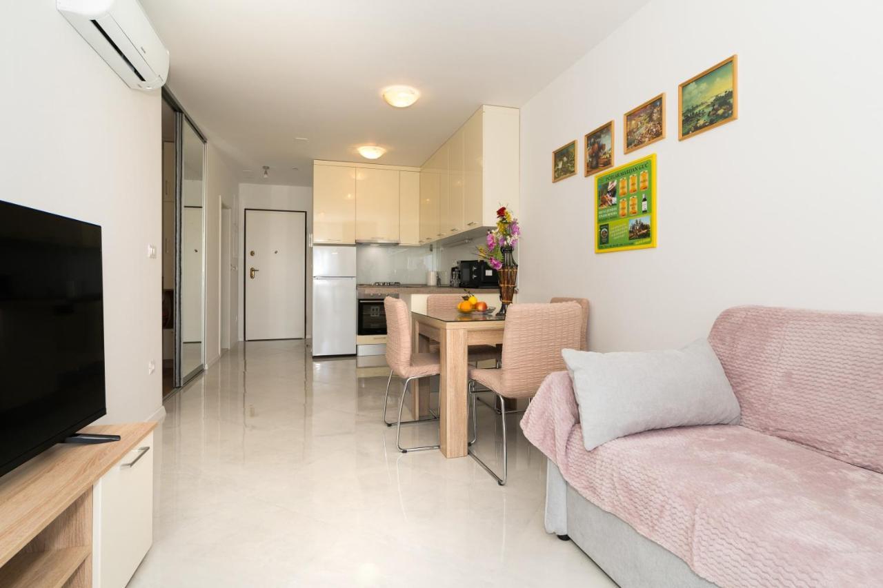 Modern Apartments Sirobuja Split Luaran gambar
