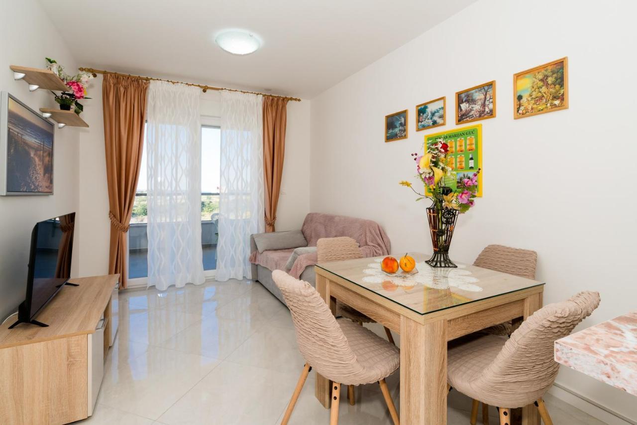 Modern Apartments Sirobuja Split Luaran gambar