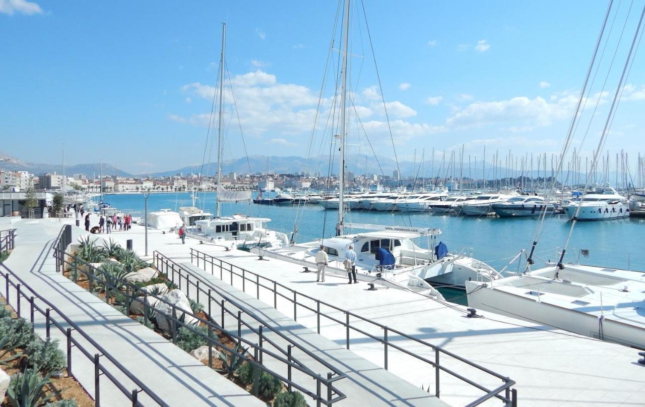 Modern Apartments Sirobuja Split Luaran gambar