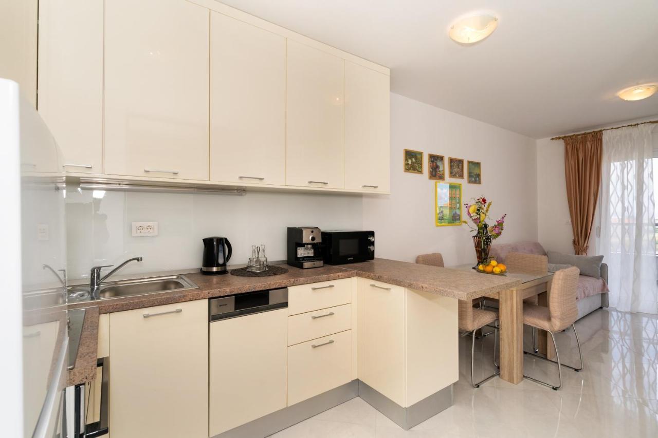 Modern Apartments Sirobuja Split Luaran gambar